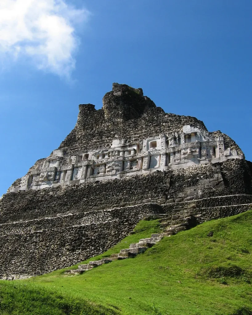 why visit belize mayan ruins xunantunich el castillo